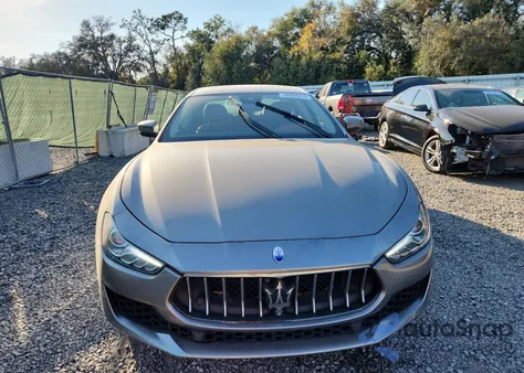 2019 Maserati Ghibli S z USA, uszkodzony, nr VIN ZAM57YSA2K1319818
